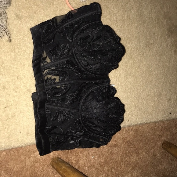 Clothes - Picture 4 of 8